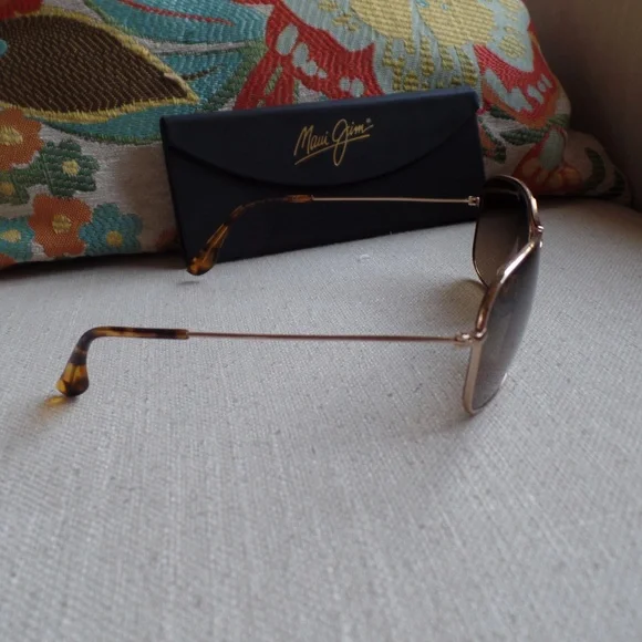 Maui Jim Wiki Wiki Aviator in Gold Titanium Frame w/Bronze Lens